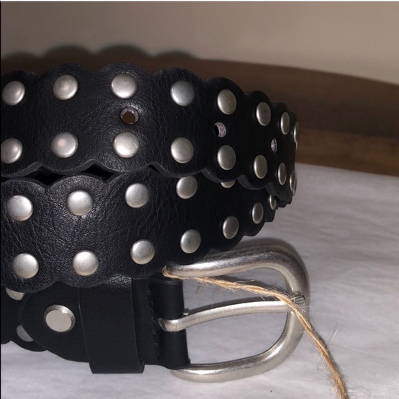 Brandy Melville Olivia stud belt - Picture 3 of 6